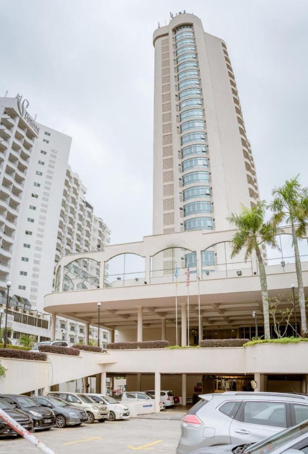 Romantic Couple Suite + Beach-Front Balcony Tanjung Bungah (Penang) Exterior photo