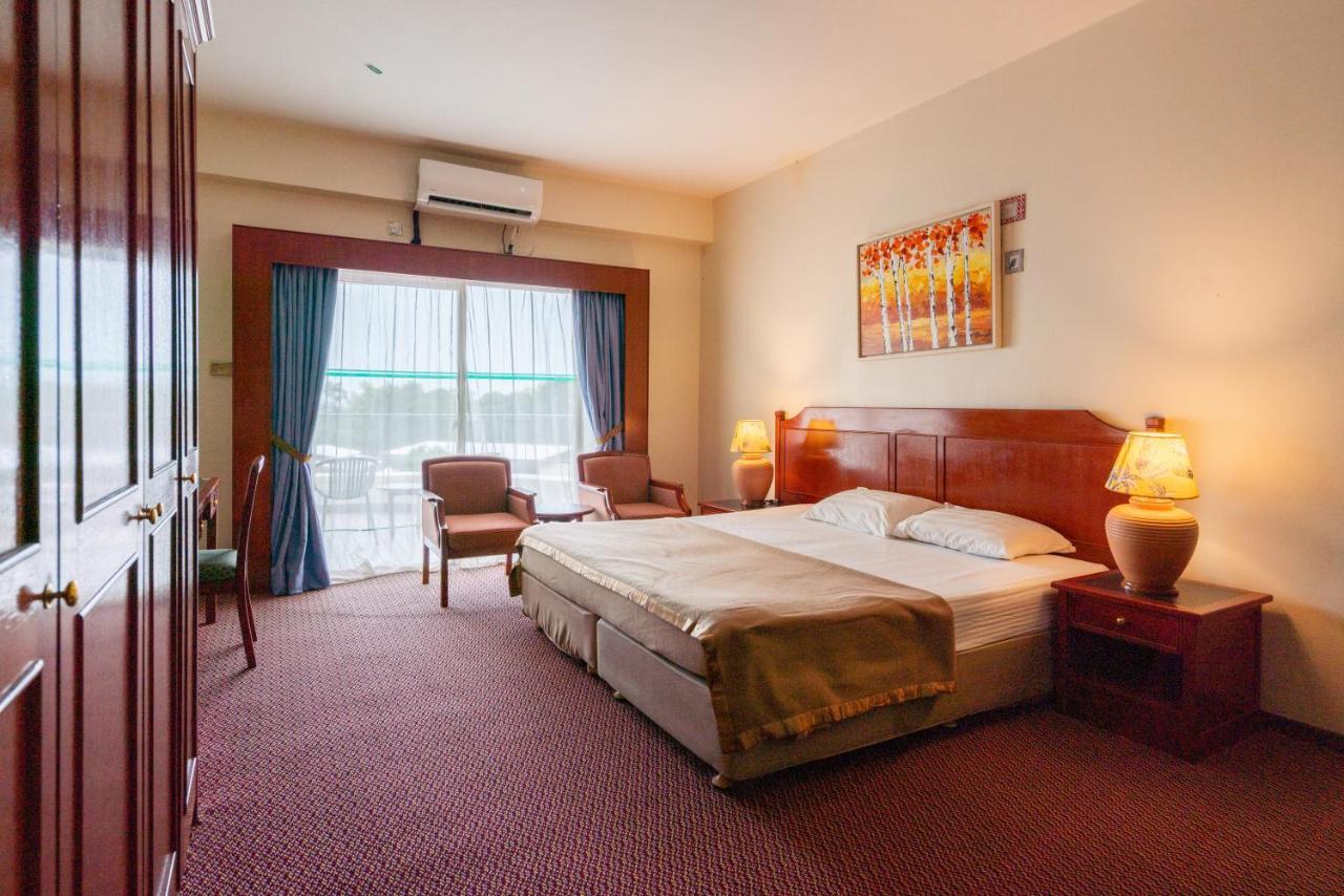 Romantic Couple Suite + Beach-Front Balcony Tanjung Bungah (Penang) Exterior photo