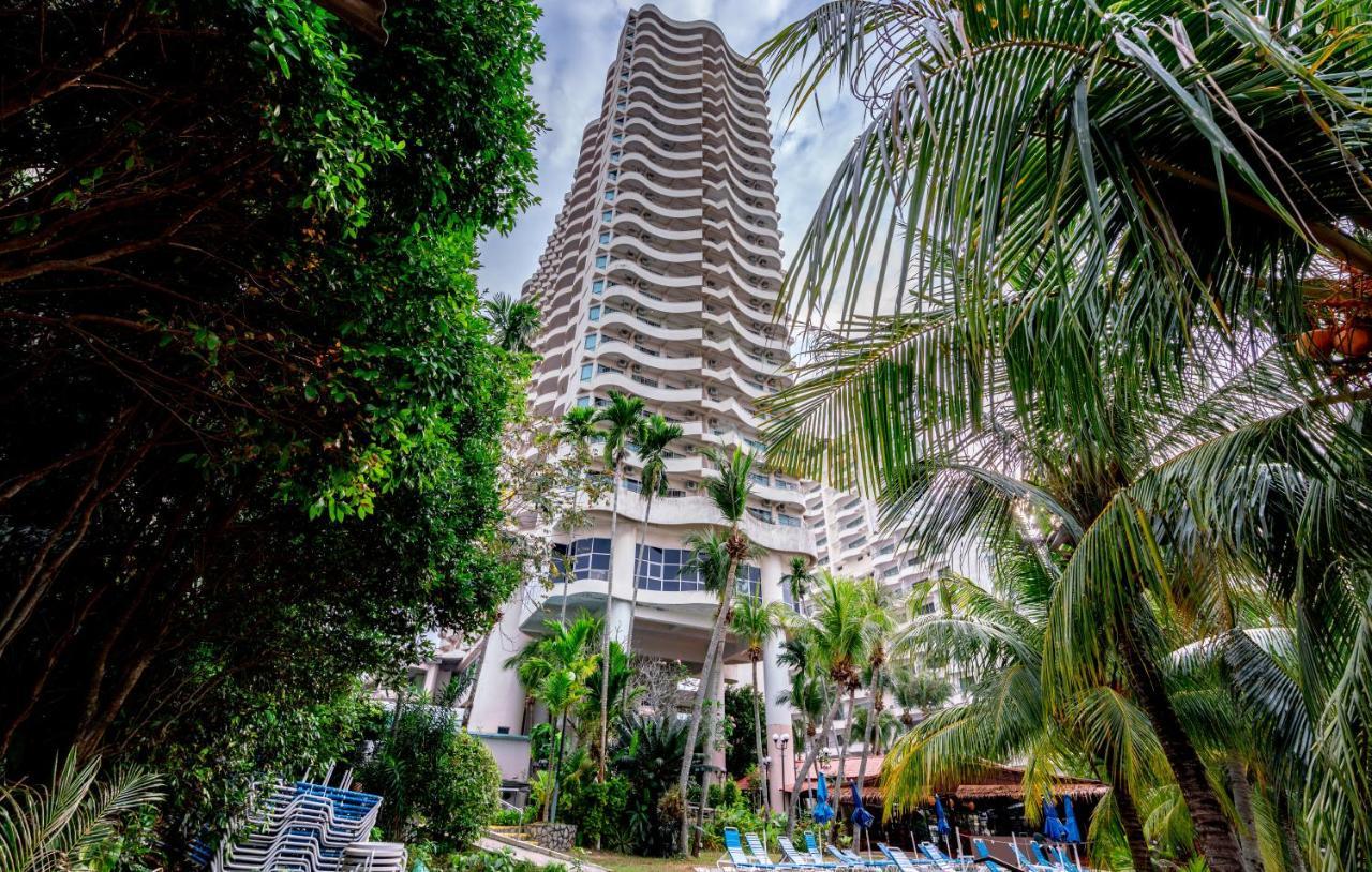 Romantic Couple Suite + Beach-Front Balcony Tanjung Bungah (Penang) Exterior photo