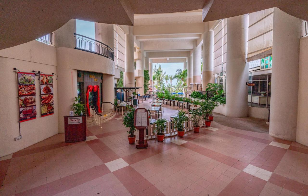 Romantic Couple Suite + Beach-Front Balcony Tanjung Bungah (Penang) Exterior photo